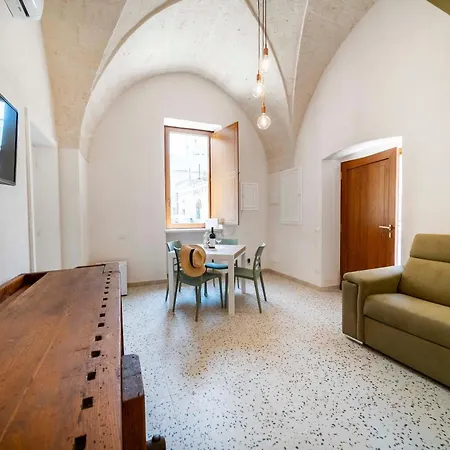 La Fontana Casaurea Apartment, Centro-ac Daire *